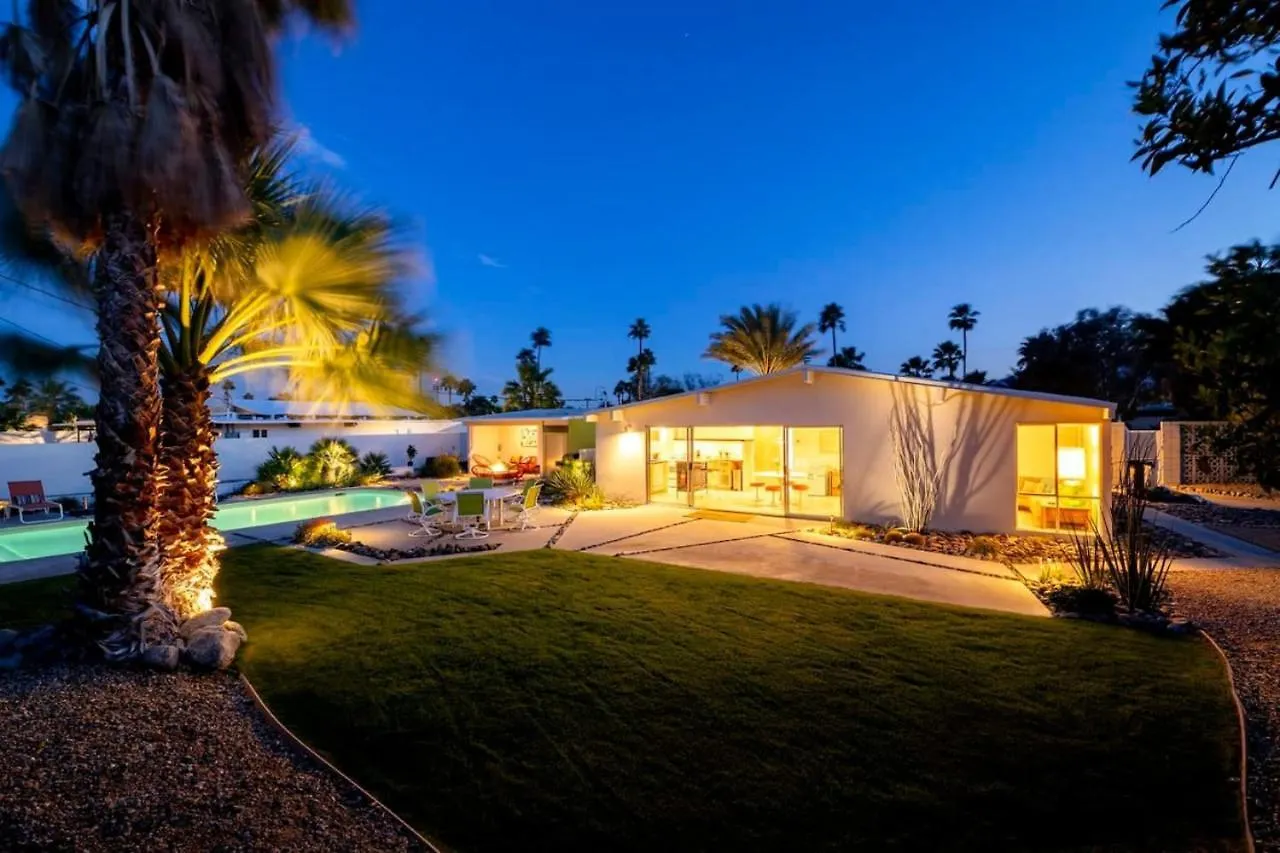 פאלם ספרינגס House Of The Sun Mcm Home With Pool And Hot Tub