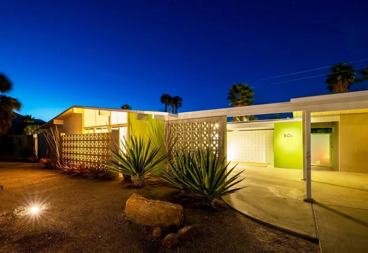פאלם ספרינגס House Of The Sun Mcm Home With Pool And Hot Tub ארצות הברית
