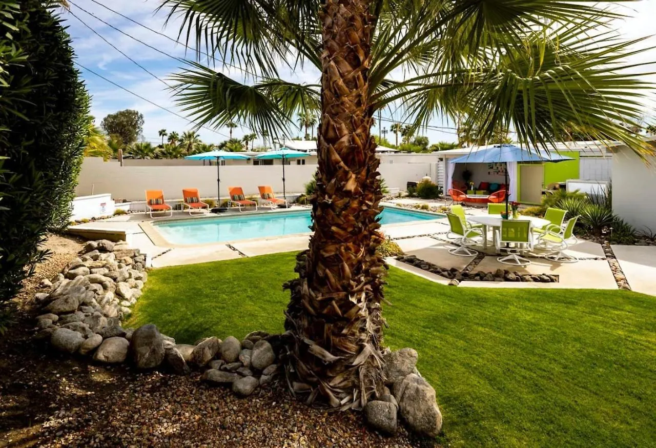 פאלם ספרינגס House Of The Sun Mcm Home With Pool And Hot Tub 0*, פאלם ספרינגס ארצות הברית