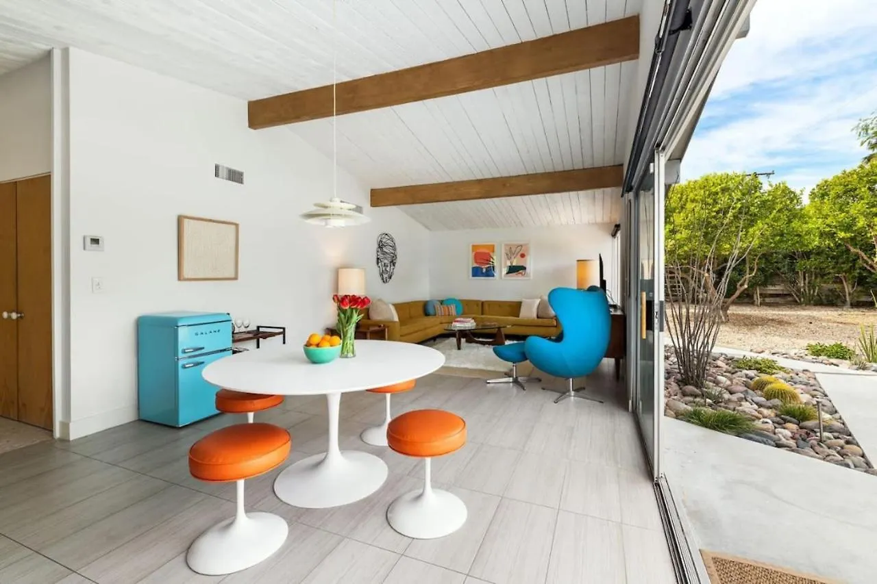 פאלם ספרינגס House Of The Sun Mcm Home With Pool And Hot Tub 0*, פאלם ספרינגס ארצות הברית